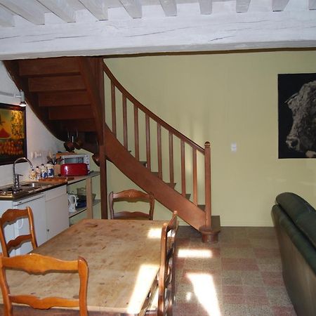 Bed and Breakfast La Tour Marcilly-la-Gueurce Экстерьер фото
